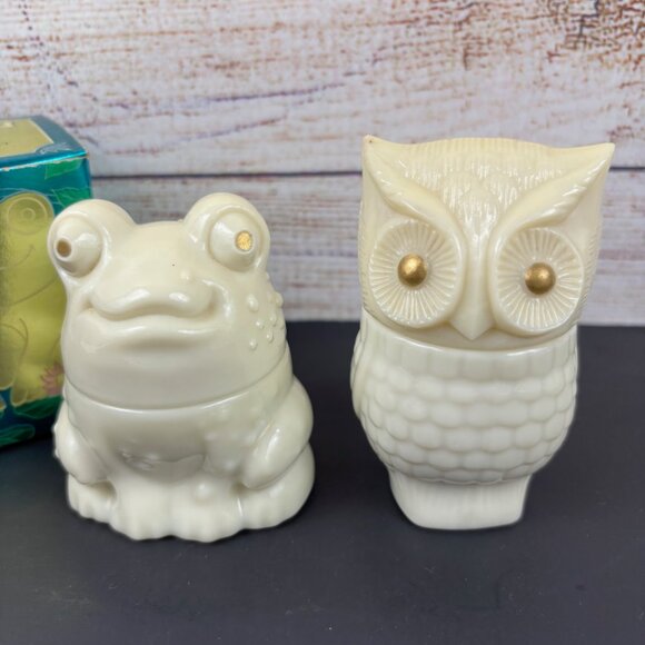 VTG Avon Owl and Frog Empty Powder Bottles Ivory Milk Glass 70's - Picture 1 of 8